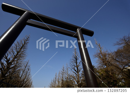 Yasukuni Shrine First Torii (Great Torii) 132897205