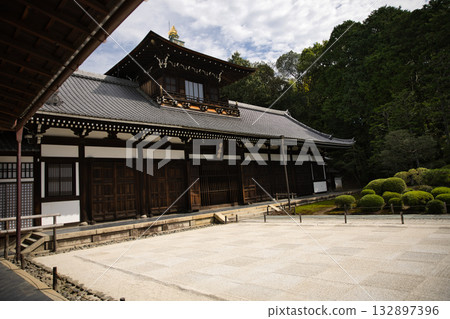東福寺：開山堂和庭園中的方格沙紋圖案 1 132897396