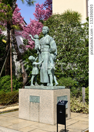 靖國神社母親雕像 靖國神社母親雕像 132898093