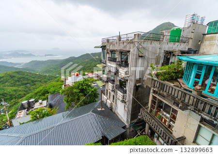 台灣:降雨機率90% 台灣:降雨機率90% 132899663