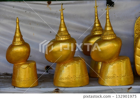 Myanmar, Kyaikhtiyo, tourist souvenirs, Golden Rock, Kyaikhtiyo Pagoda, street stalls Myanmar, Kyaikhtiyo, tourist souvenirs, Golden Rock, Kyaikhtiyo Pagoda, street stalls 132901975