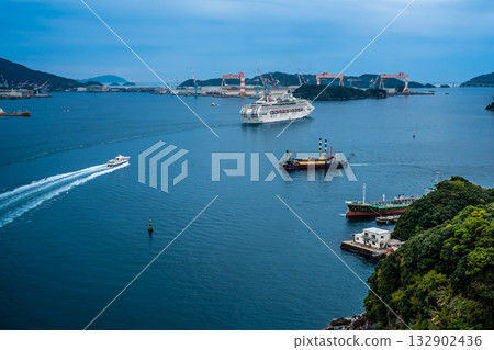 Nagasaki Port Passenger Ship Departure (Dream) from Megami Bridge [Nagasaki City] 132902436