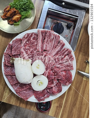 Korean BBQ. Fresh Korean beef. 132903584