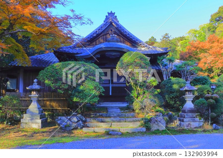 Miidera Temple in Autumn (Otsu City) Miidera Temple in Autumn (Otsu City) 132903994