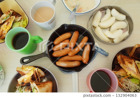 BBQ breakfast 132904063