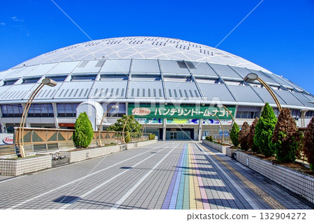 Nagoya Dome under clear skies (Vantelin Dome Nagoya) Nagoya Dome under clear skies (Vantelin Dome Nagoya) 132904272