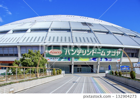 Nagoya Dome under clear skies (Vantelin Dome Nagoya) Nagoya Dome under clear skies (Vantelin Dome Nagoya) 132904273