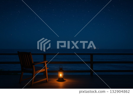 Sea and lantern 132904862