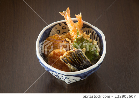 Luxurious Tendon 132905607