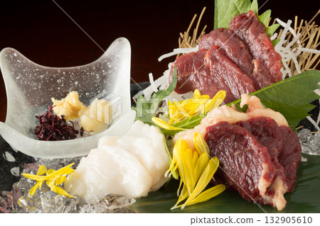 什錦鯨魚肉刺身 132905610