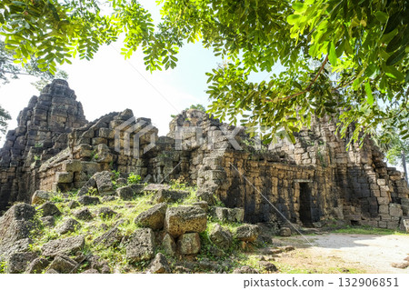 The Tablom ruins in Phnom Penh, built in the late 12th century 132906851