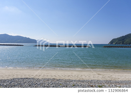 Nishinohama Coast on Kamikoshiki Island, with its long white sand beach 132906864