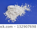 Zinc oxide is an inorganic compound with the formula ZnO. 132907698