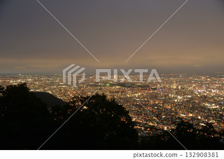 Night view of central Sapporo from Mount Moiwa Night view of central Sapporo from Mount Moiwa 132908381