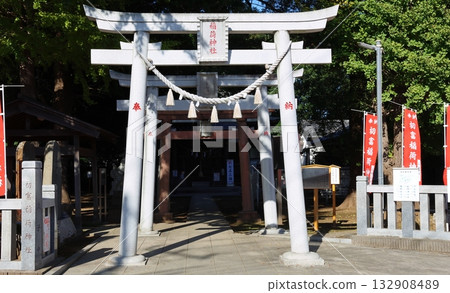初見稻荷神社,七五山,初見的守護神,千葉縣鐮谷市初見本町,是從伏見稻荷大社轉來的神明。 初見稻荷神社,七五山,初見的守護神,千葉縣鐮谷市初見本町,是從伏見稻荷大社轉來的神明。 132908489