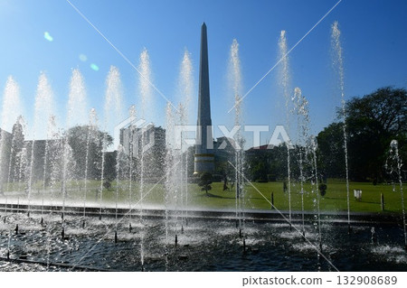 Myanmar, Yangon, Maha Bandula Park, Independence Monument, fountain 132908689