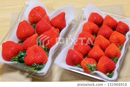 Strawberry Amaou: The king of sweet strawberries. The initials are "A" (red), "M" (round), "O" (big), and "U" (delicious). Fukuoka. Strawberry Amaou: The king of sweet strawberries. The initials are "A" (red), "M" (round), "O" (big), and "U" (delicious). Fukuoka. 132908918