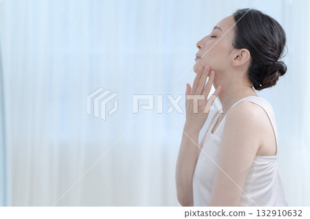 A woman who cares about the face line A woman who cares about the face line 132910632