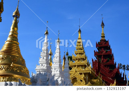 緬甸,仰光,瑞光大金塔,緬甸最大的聖地,佛塔 緬甸,仰光,瑞光大金塔,緬甸最大的聖地,佛塔 132913197