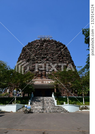 緬甸仰光坎多吉公園烏托邦塔 緬甸仰光坎多吉公園烏托邦塔 132914124