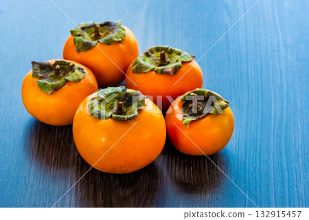 秋柿柿子 132915457