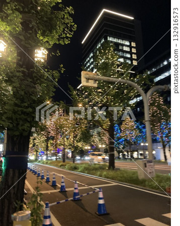 夜幕下的御堂筋線 132916573
