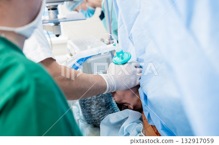 Pre oxygenation for general anesthesia in surgery room 132917059