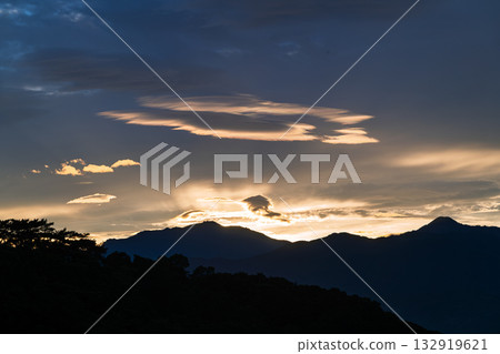 Dreamy Sunset from Jiangmayuan Viewpoint, Sanyi, Taiwan. 132919621
