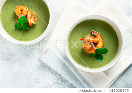 pea cream soup, with shrimp, green soup, homemade, top view, no people, 132920505