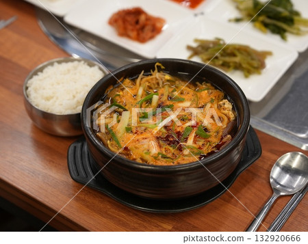 Korean traditional food. Spicy Beef and Vegetable Soup : yukgaejang 132920666