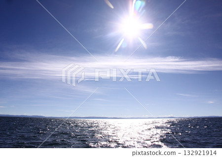 的的喀喀湖和秘魯的陽光，南美洲 132921914