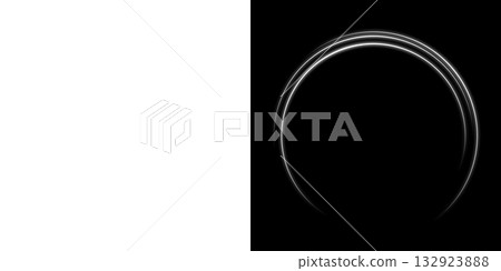 透明和黑色背景上的白色三重發光弧形環 132923888