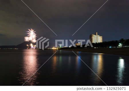Beppu Christmas Fireworks (Beppu City, Oita Prefecture) 132925071