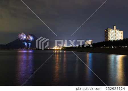Beppu Christmas Fireworks (Beppu City, Oita Prefecture) 132925124