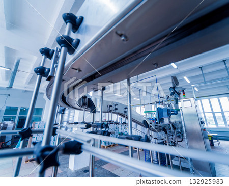 The plastic bottle blowing machine. PET preforms for blowing of plastic bottles 132925983