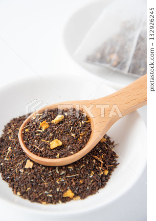 Tea bag contents 132926245