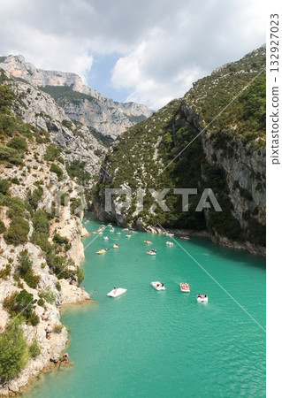 lake, scenery, mountain 132927023