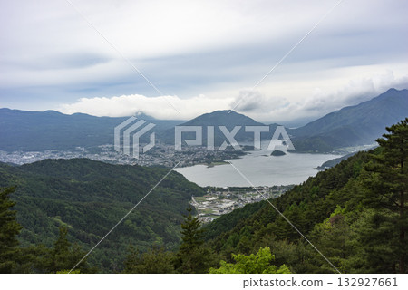 山梨縣河口湖周邊的街道 山梨縣河口湖周邊的街道 132927661