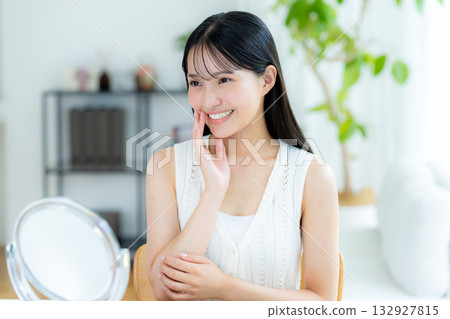 Beauty image of young women 132927815