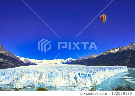 Spectacular views of the Perito Moreno Glacier in Patagonia 132929180