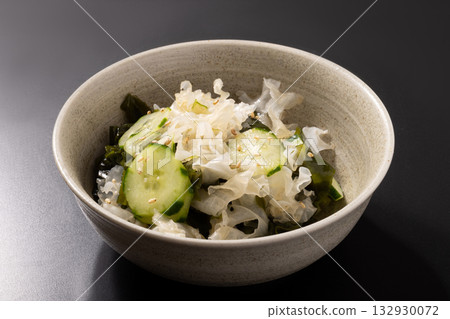 醋拌菜(銀耳、小黃瓜、裙帶菜) 醋拌菜(銀耳、小黃瓜、裙帶菜) 132930072