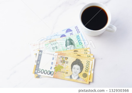 Korean Won Banknotes - Korean Won (KRW) Banknotes 132930366