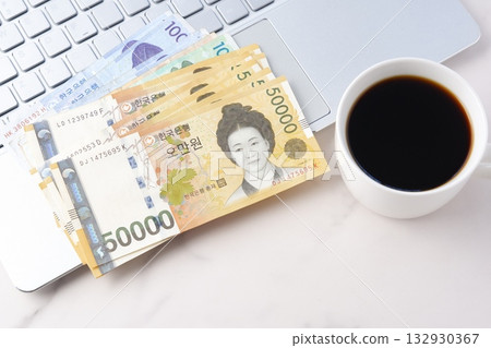 Korean Won Banknotes - Korean Won (KRW) Banknotes Korean Won Banknotes - Korean Won (KRW) Banknotes 132930367