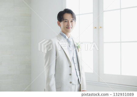 Wedding groom 132931089