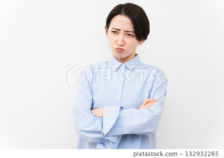Woman wearing a long-sleeved shirt Woman wearing a long-sleeved shirt 132932265