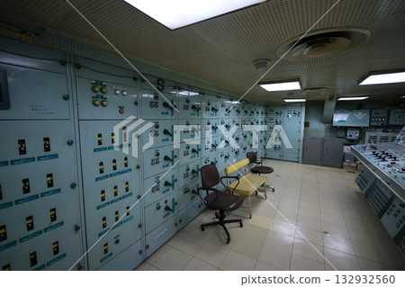 Engine control room 132932560