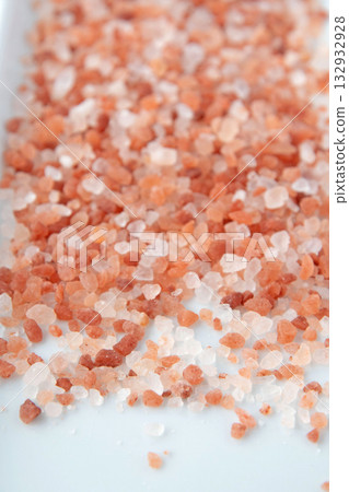 Pink rock salt close-up 132932928