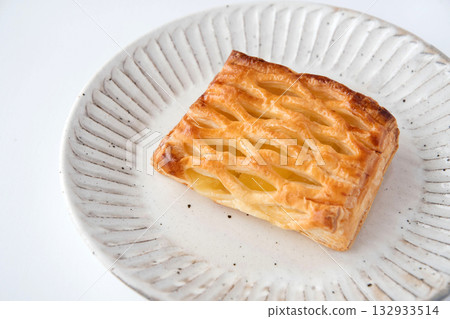 板上的蘋果派 132933514