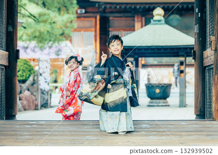 Shichigosan portrait 132939502