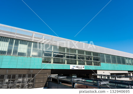 東京都多摩市落合町小田急多摩中心站及京王多摩中心站入口區景觀 132940695